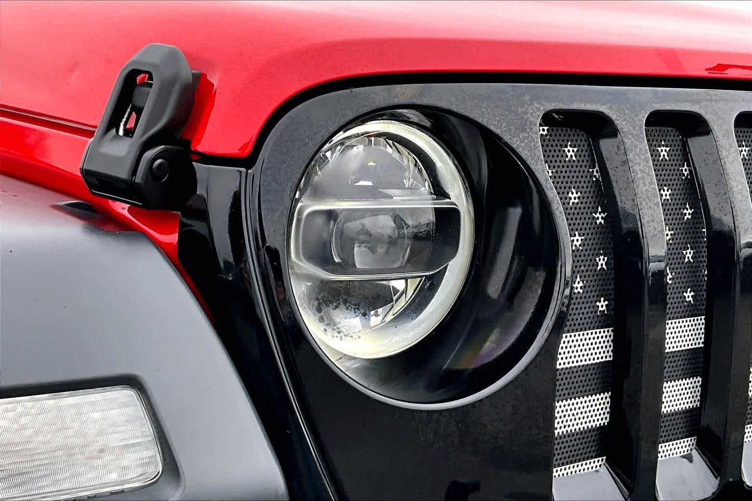 Thumbnail: 2021 Jeep Wrangler - 32