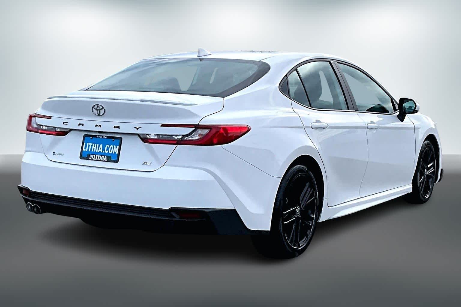 Thumbnail: 2025 Toyota Camry - 22