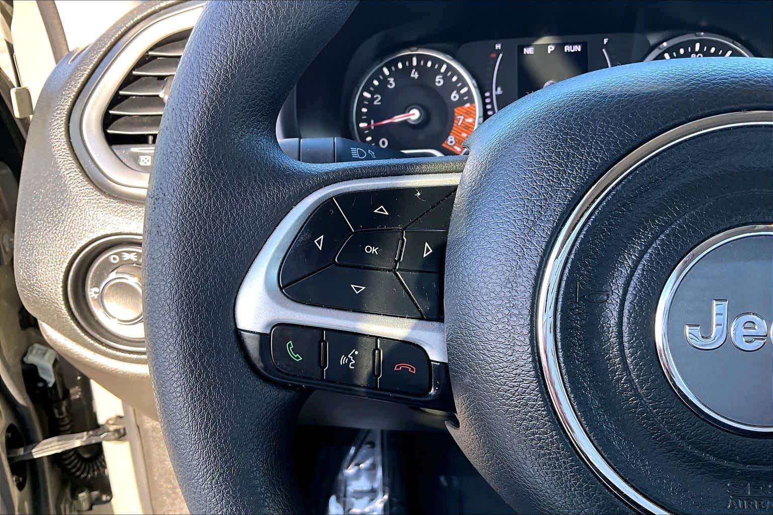 Thumbnail: 2021 Jeep Renegade - 24