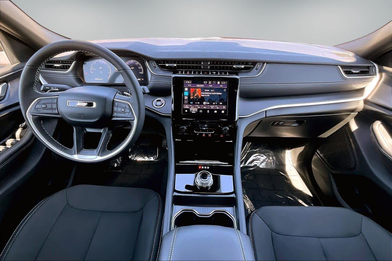 Thumbnail: 2026 Jeep Grand Cherokee - 10