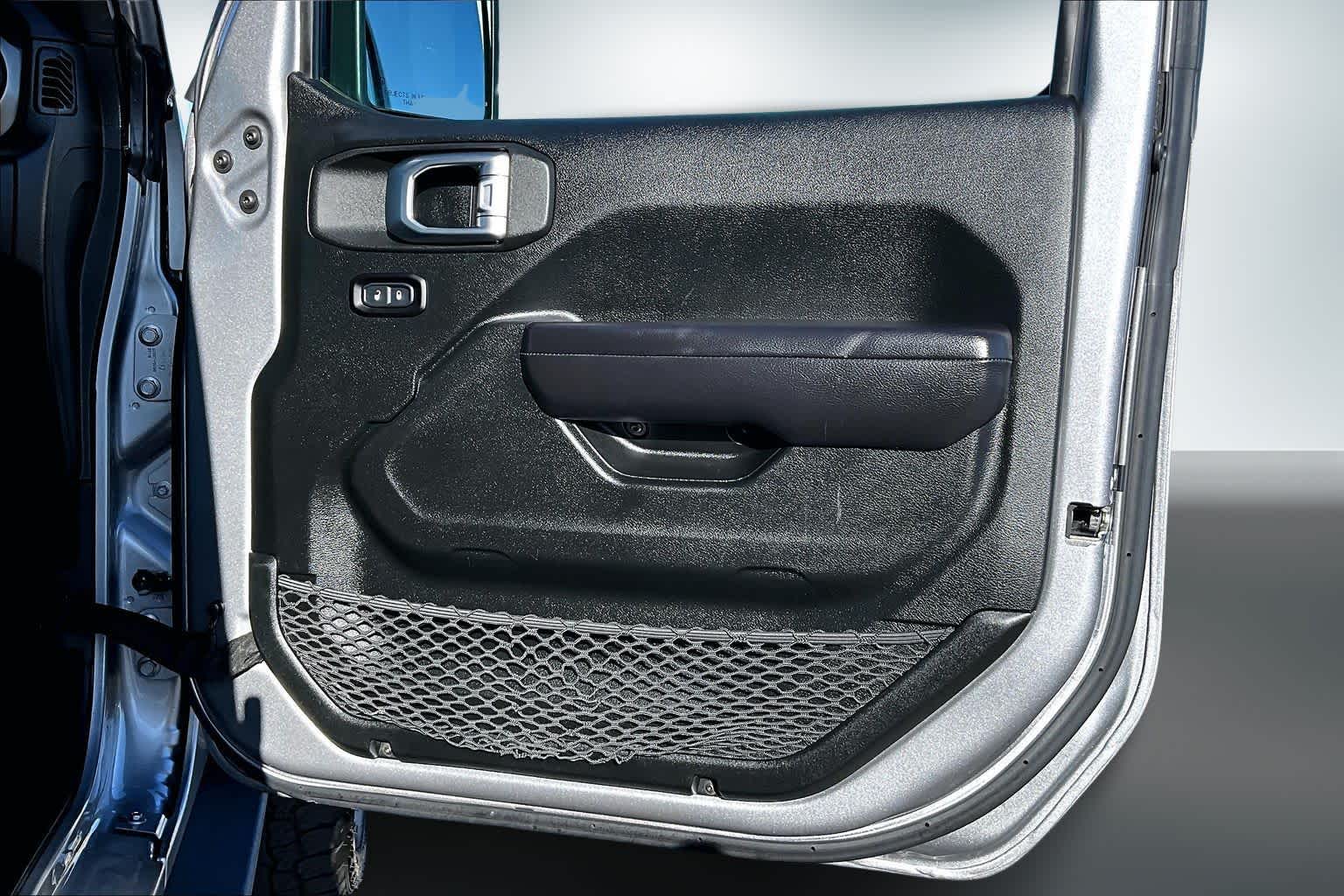 Thumbnail: 2020 Jeep Gladiator - 28