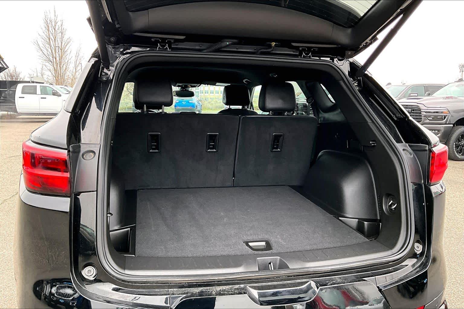 Thumbnail: 2025 Chevrolet Blazer - 18