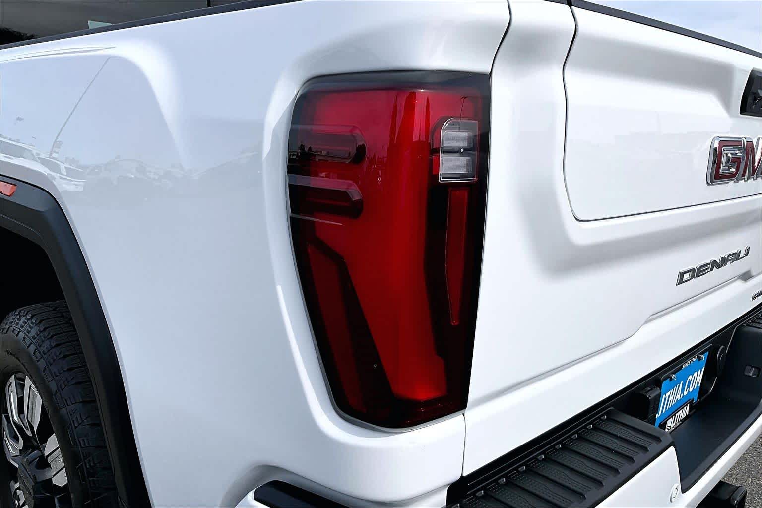 Thumbnail: 2024 GMC Sierra 3500 - 32