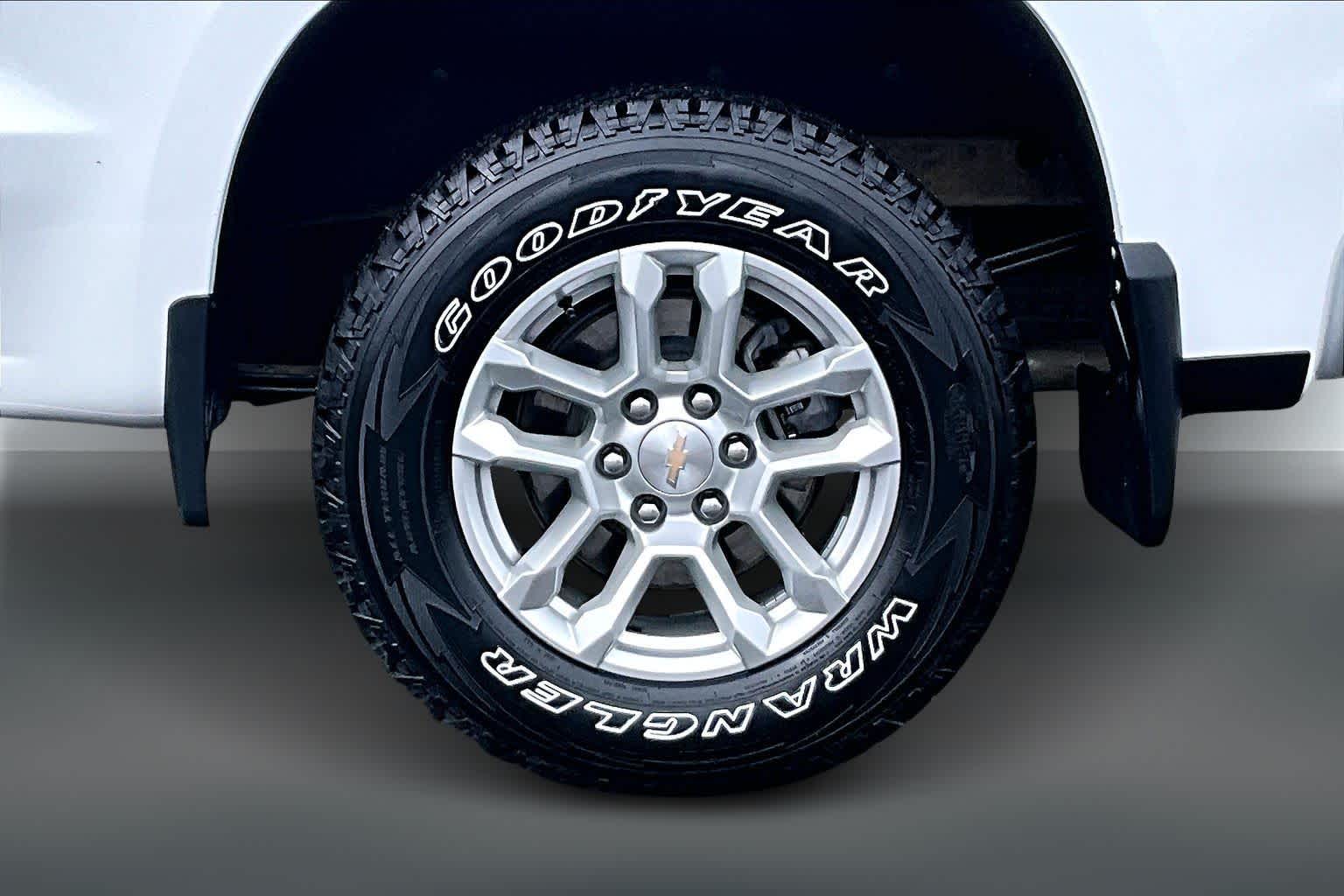 Thumbnail: 2024 Chevrolet Silverado 1500 - 33