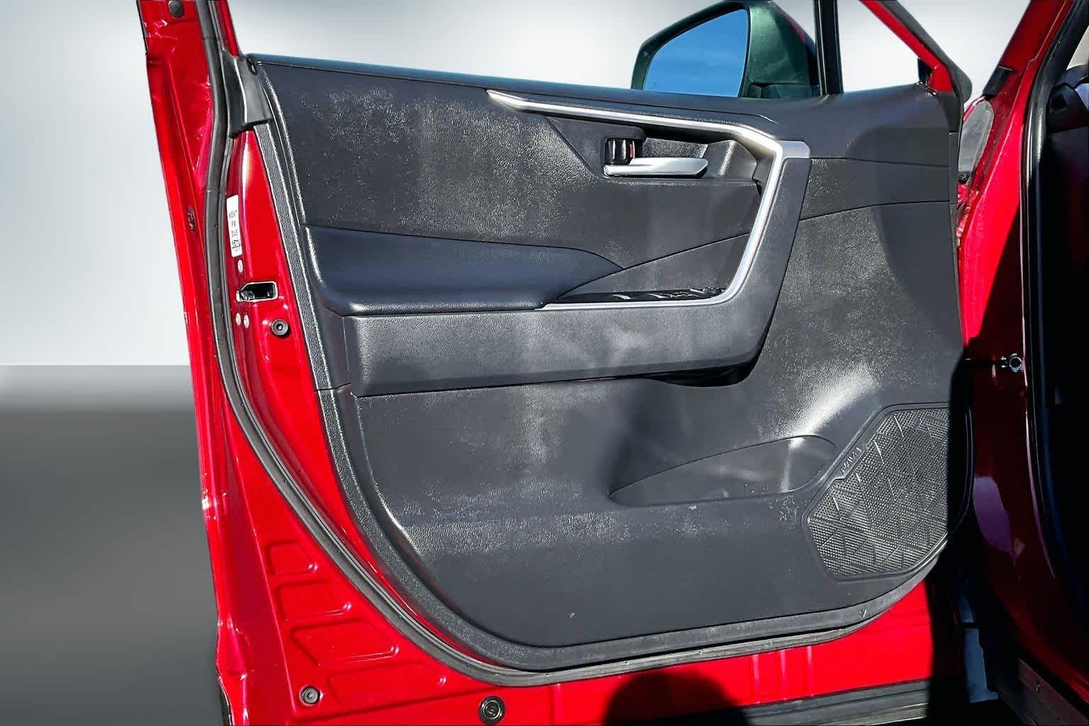 Thumbnail: 2023 Toyota RAV4 - 27