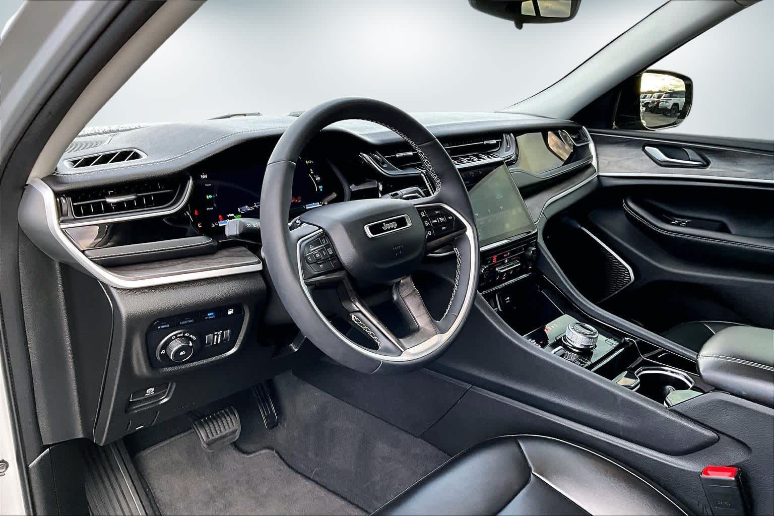 Thumbnail: 2023 Jeep Grand Cherokee - 2