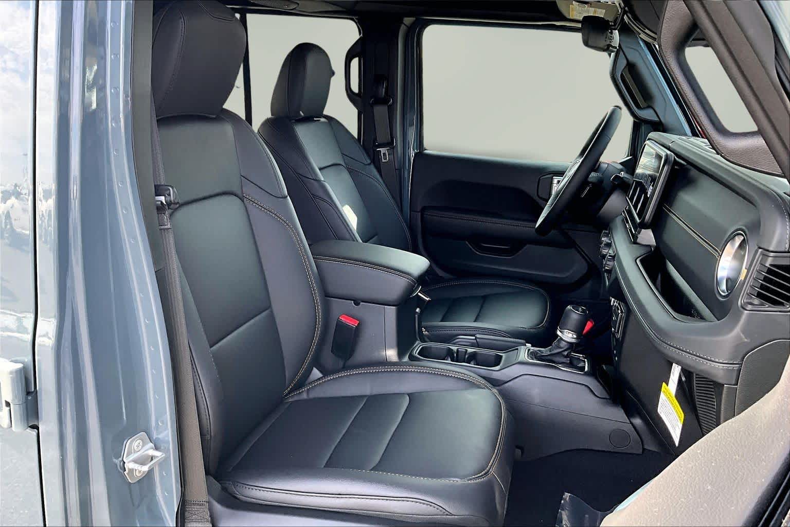 Thumbnail: 2026 Jeep Gladiator - 13