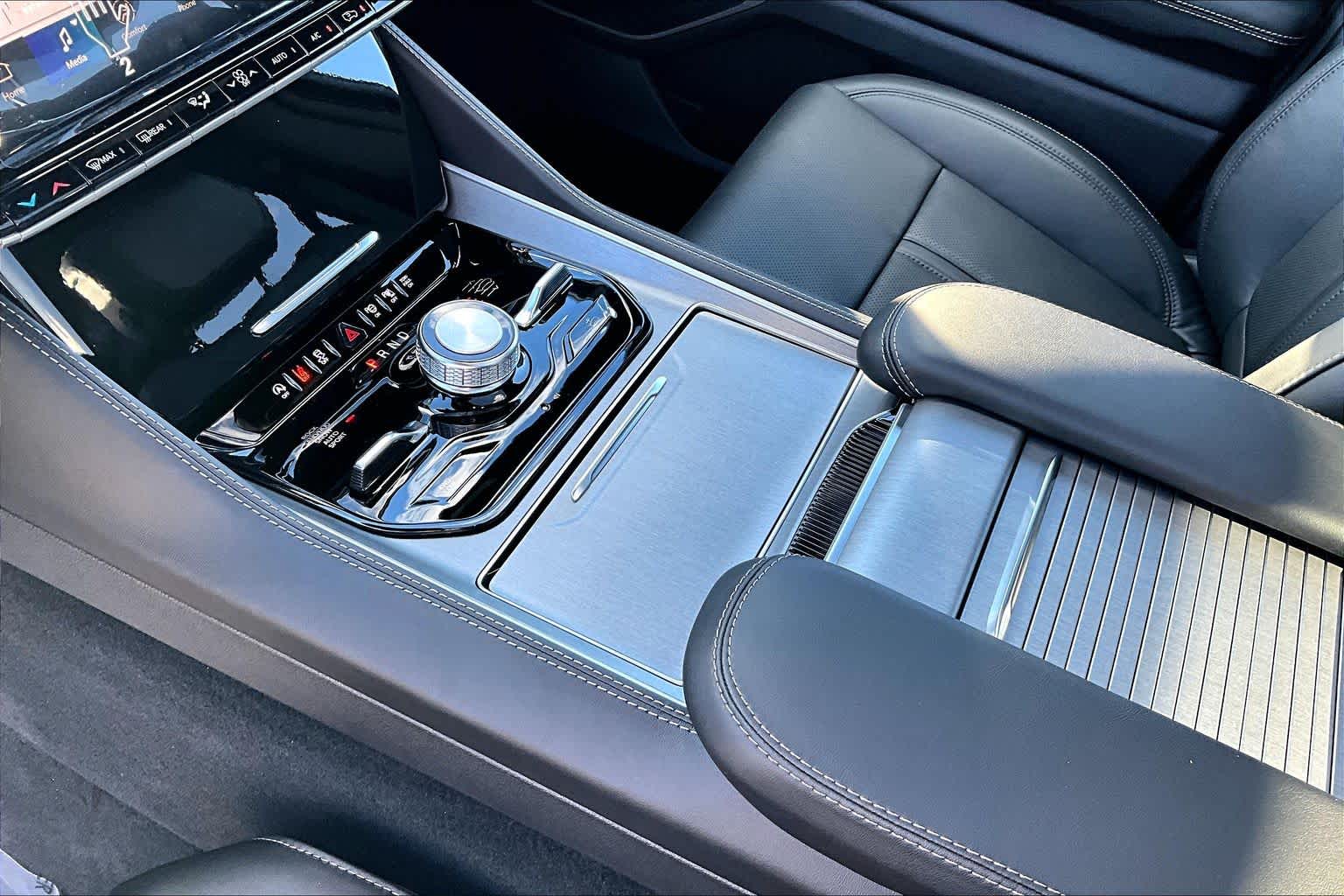 Thumbnail: 2026 Jeep Grand Wagoneer - 16