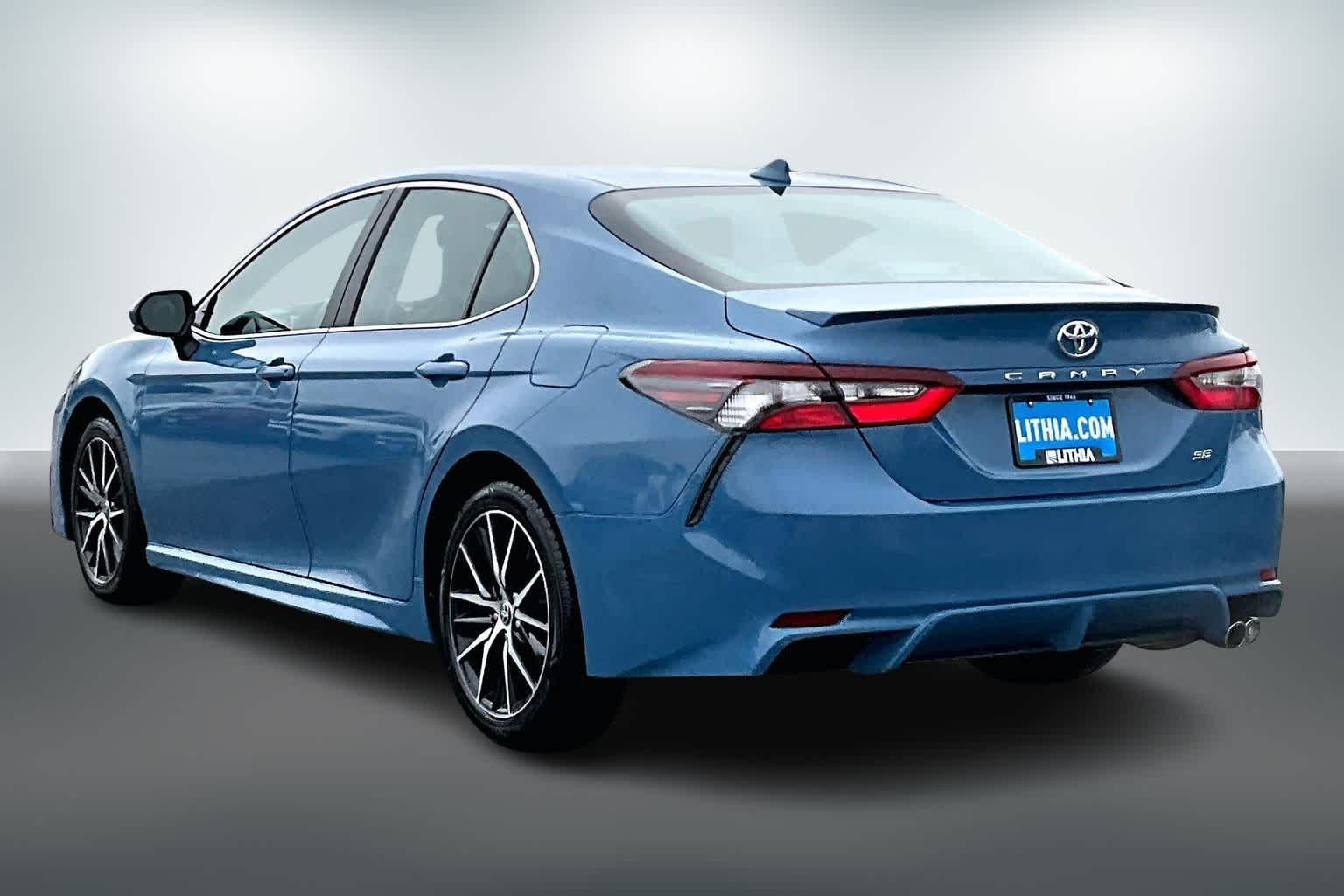 Thumbnail: 2023 Toyota Camry - 4