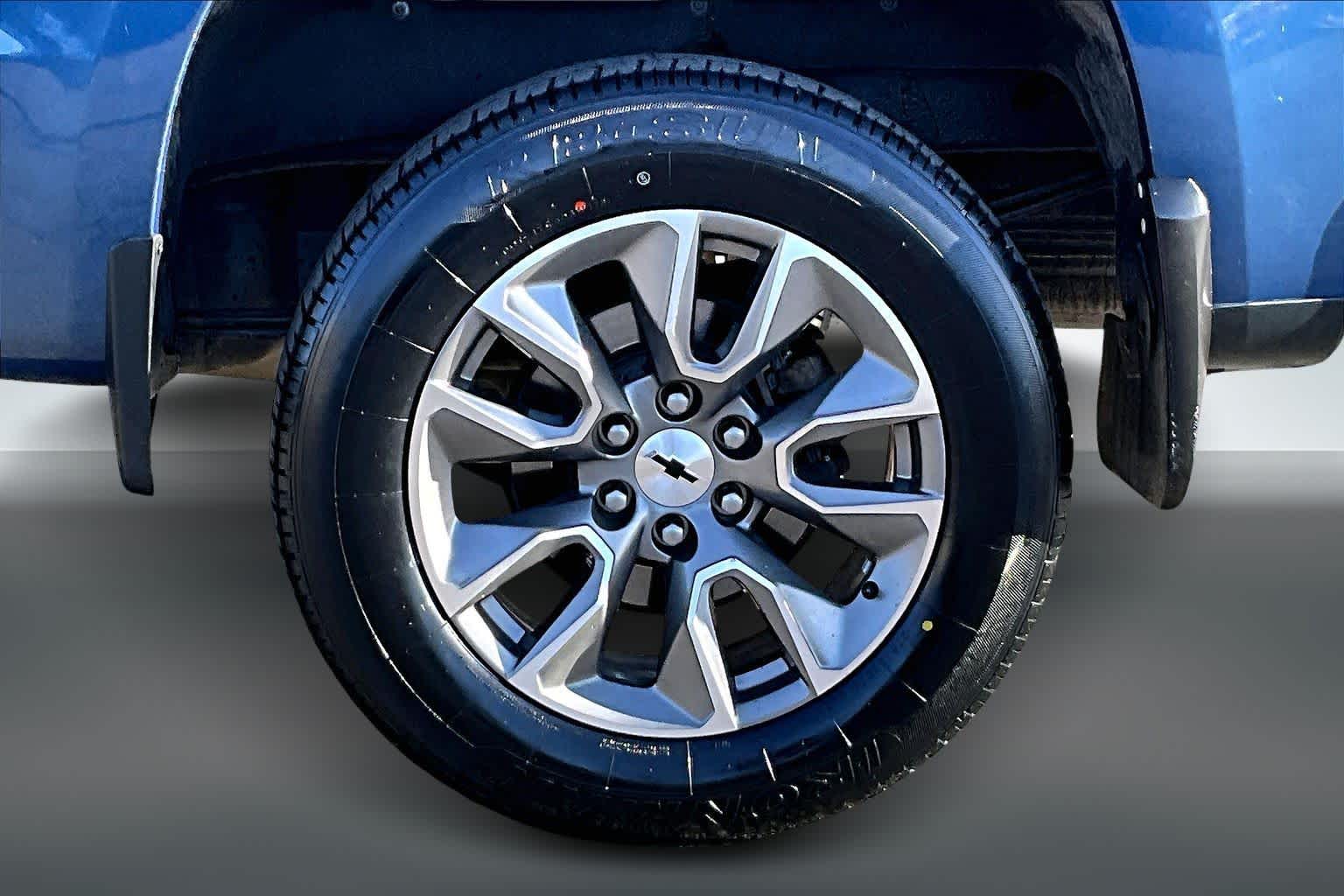 Thumbnail: 2019 Chevrolet Silverado 1500 - 35