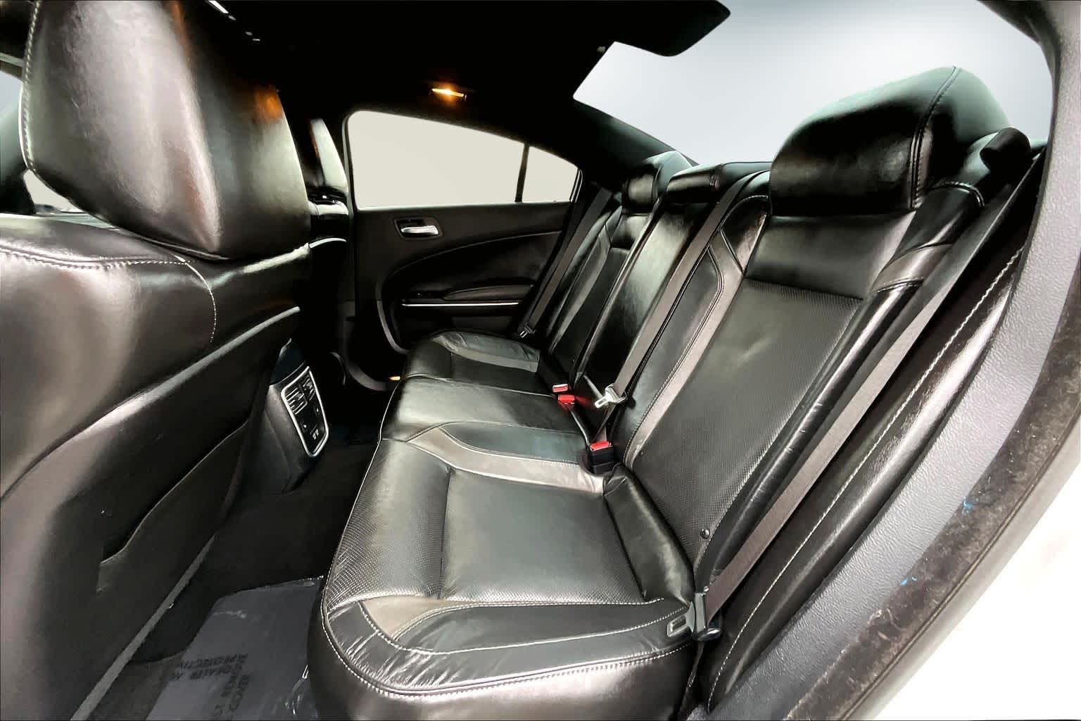 Thumbnail: 2020 Dodge Charger - 29