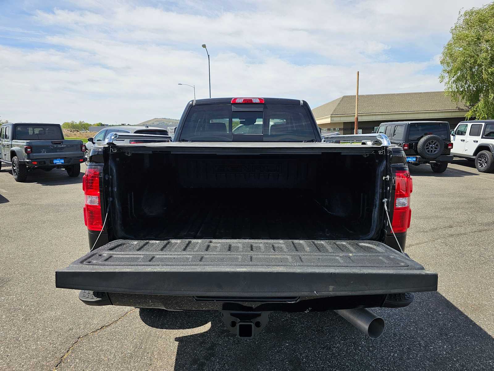 Thumbnail: 2018 GMC Sierra 3500 - 29