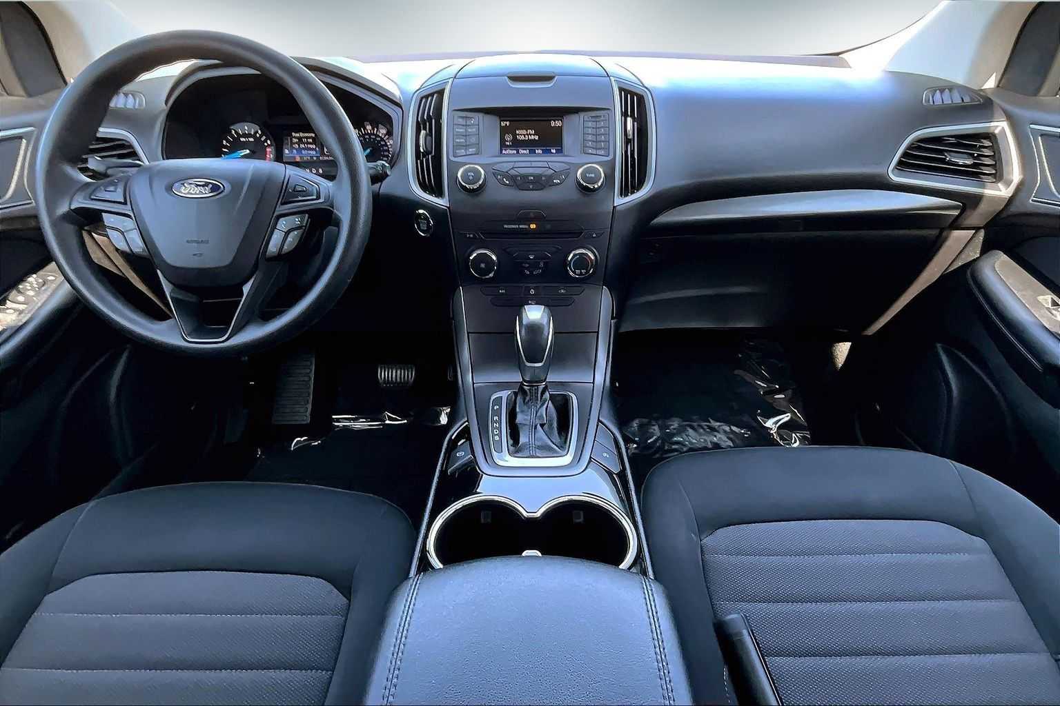 Thumbnail: 2017 Ford Edge - 9