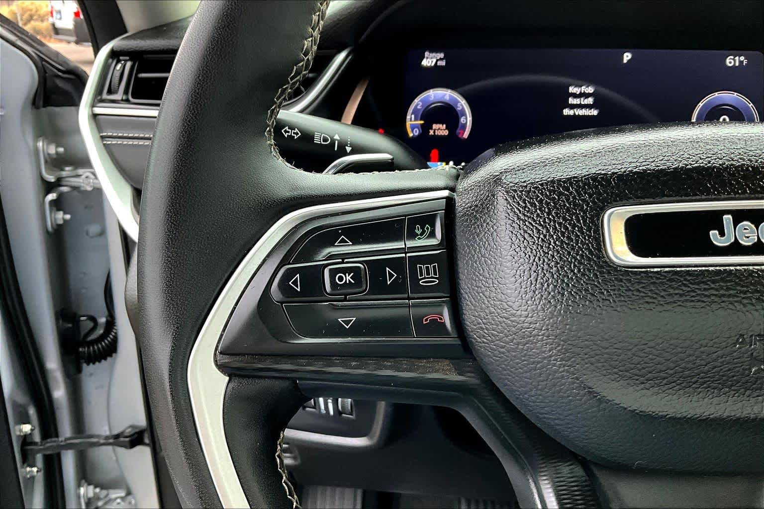 Thumbnail: 2023 Jeep Grand Cherokee - 24