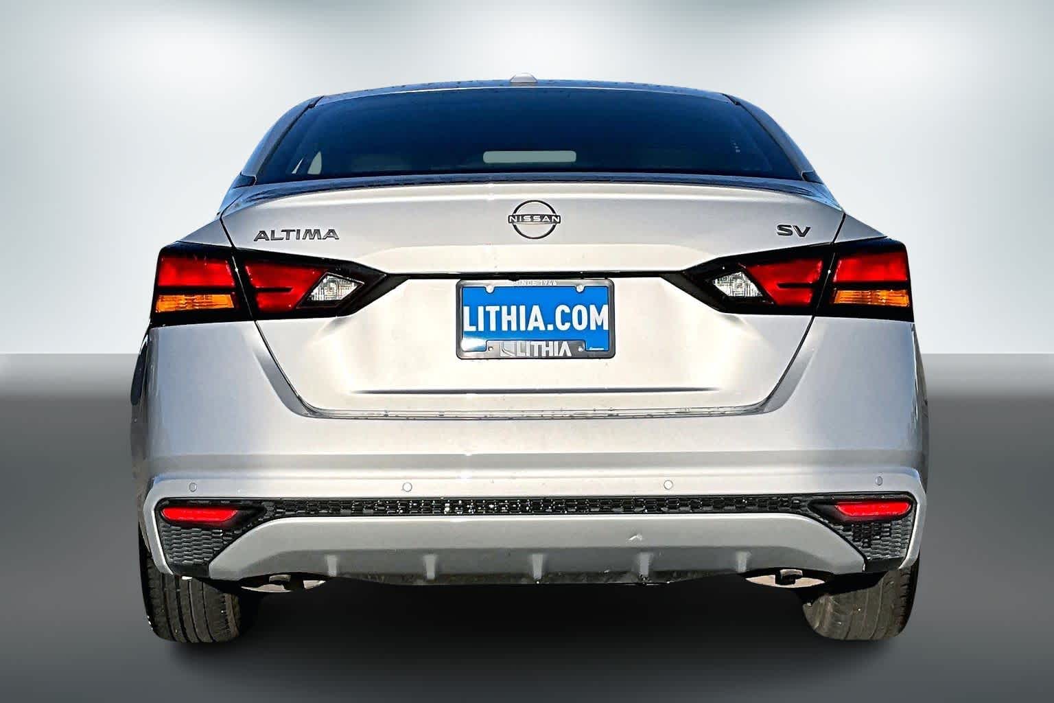 Thumbnail: 2024 Nissan Altima - 5