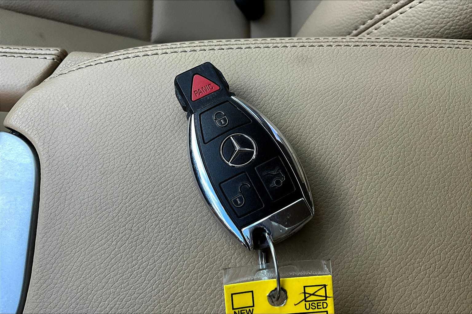 Thumbnail: 2011 Mercedes-Benz M-Class - 19
