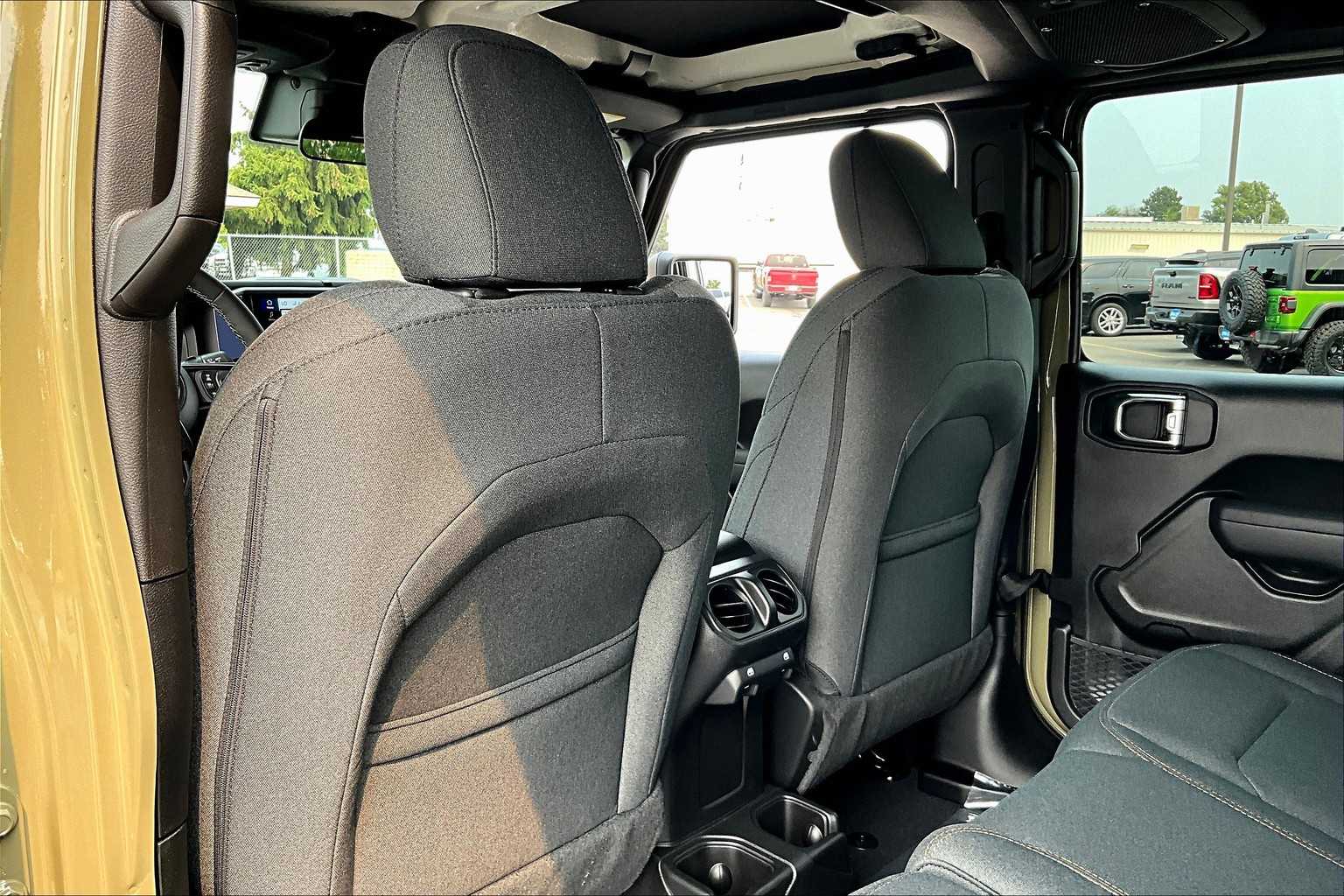 Thumbnail: 2025 Jeep Wrangler - 12