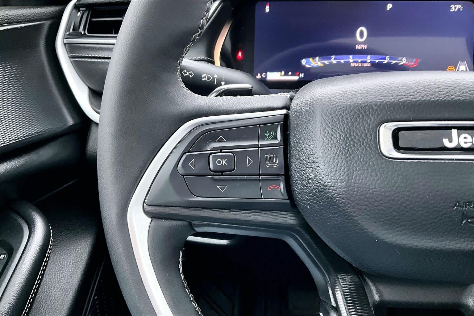 Thumbnail: 2024 Jeep Grand Cherokee L - 24