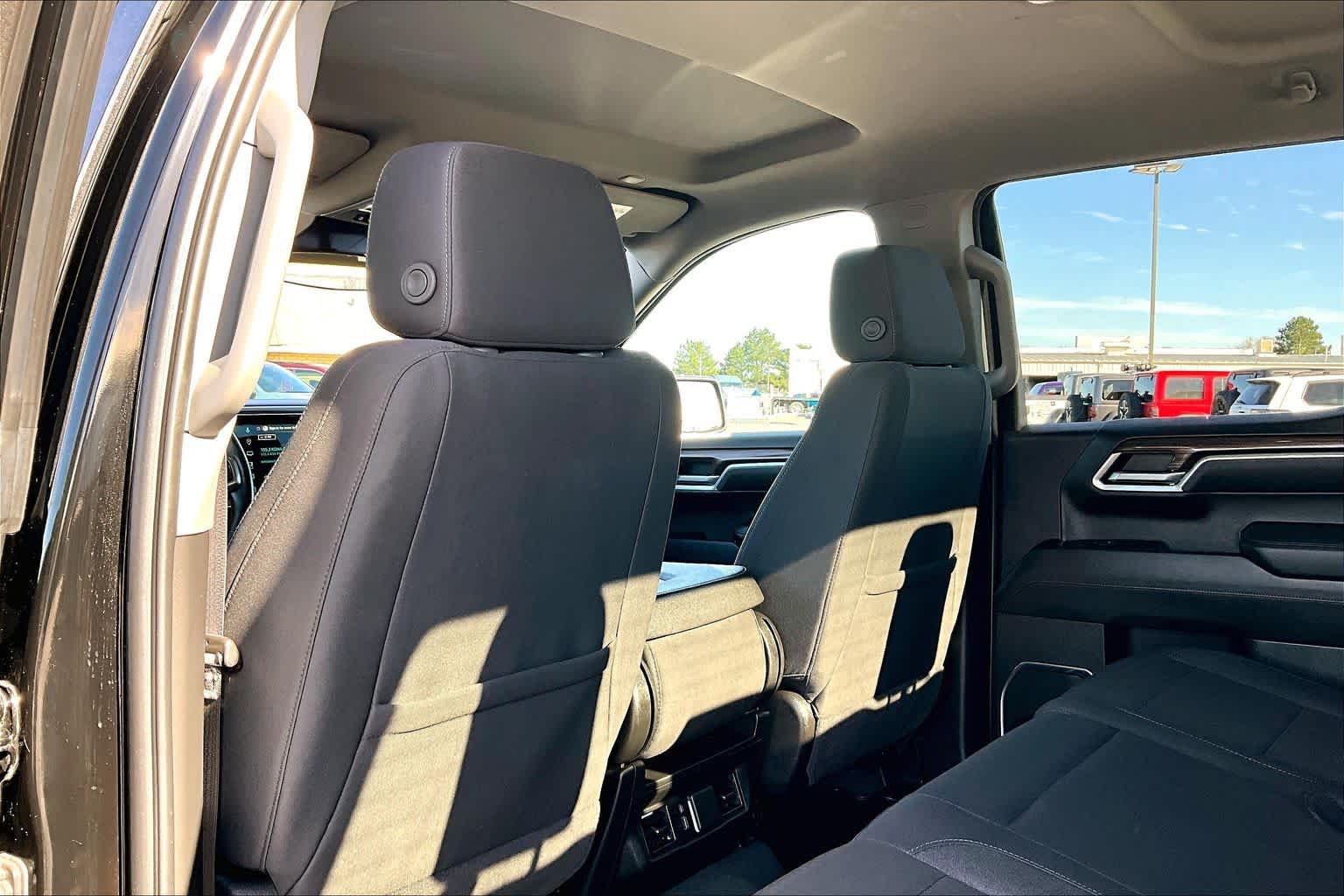 Thumbnail: 2025 Chevrolet Silverado 1500 - 11