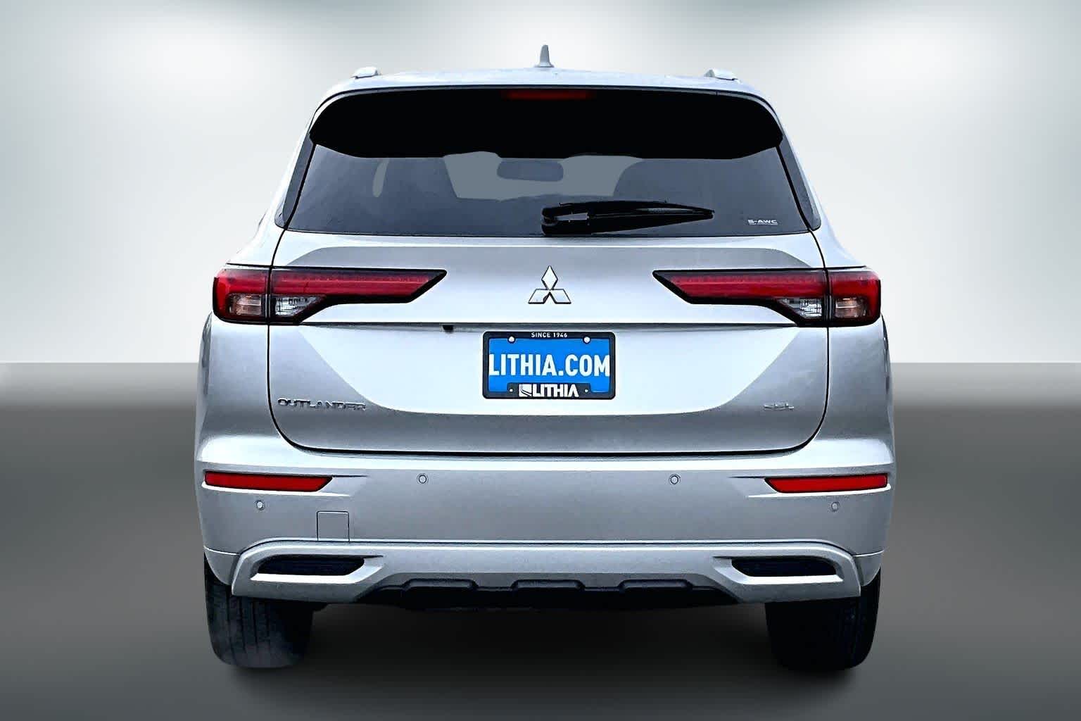 Thumbnail: 2024 Mitsubishi Outlander - 5