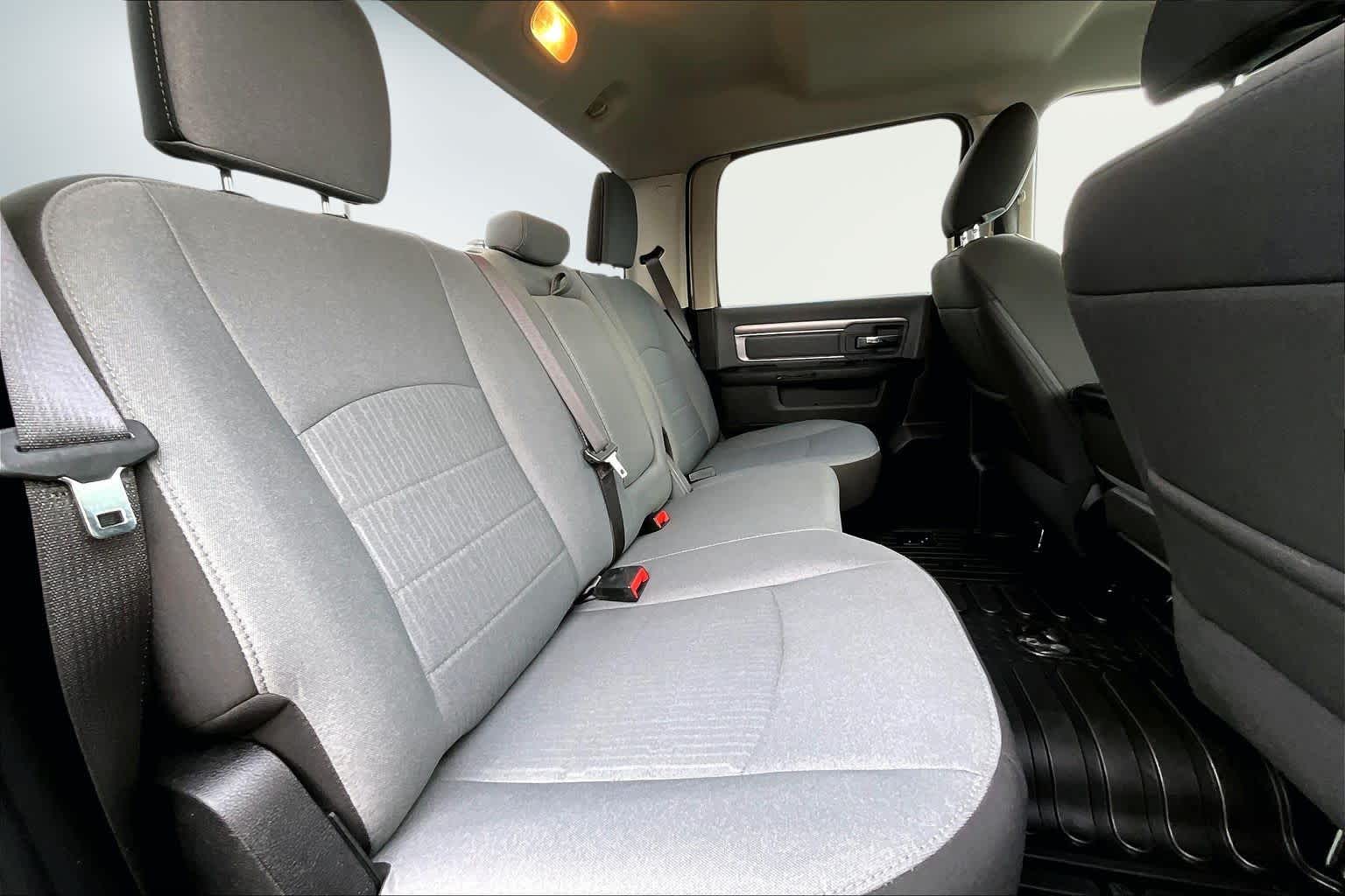 Thumbnail: 2022 RAM 1500 Classic - 30