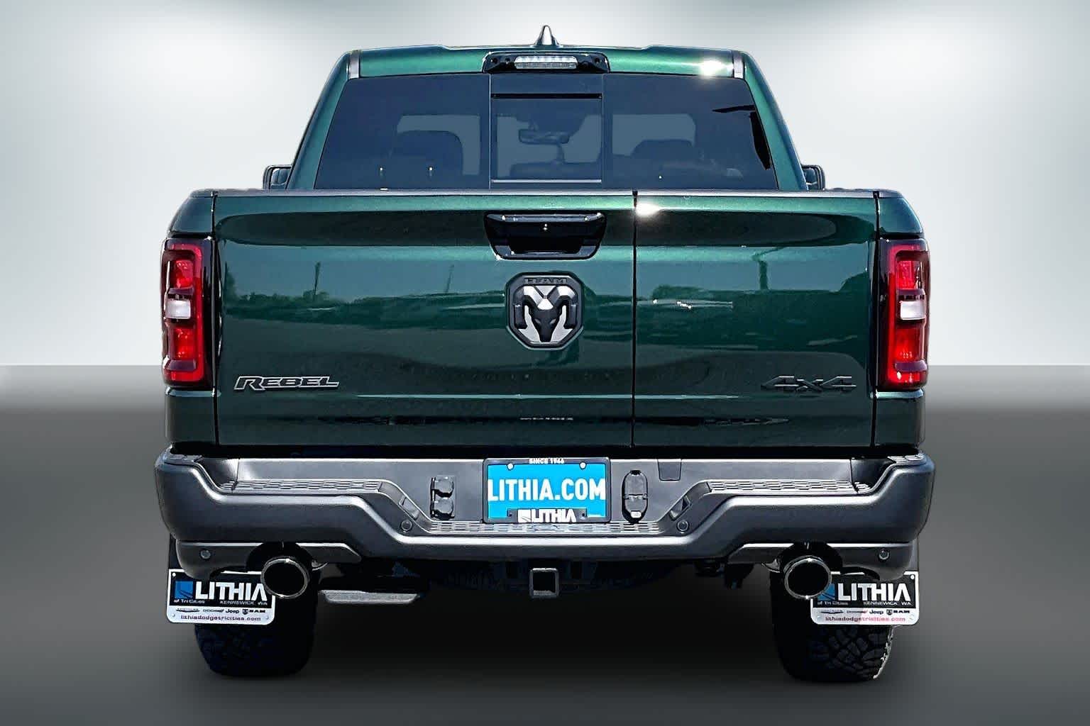 Thumbnail: 2026 RAM 1500 - 4