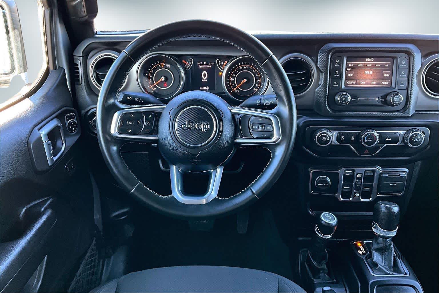 Thumbnail: 2020 Jeep Gladiator - 14