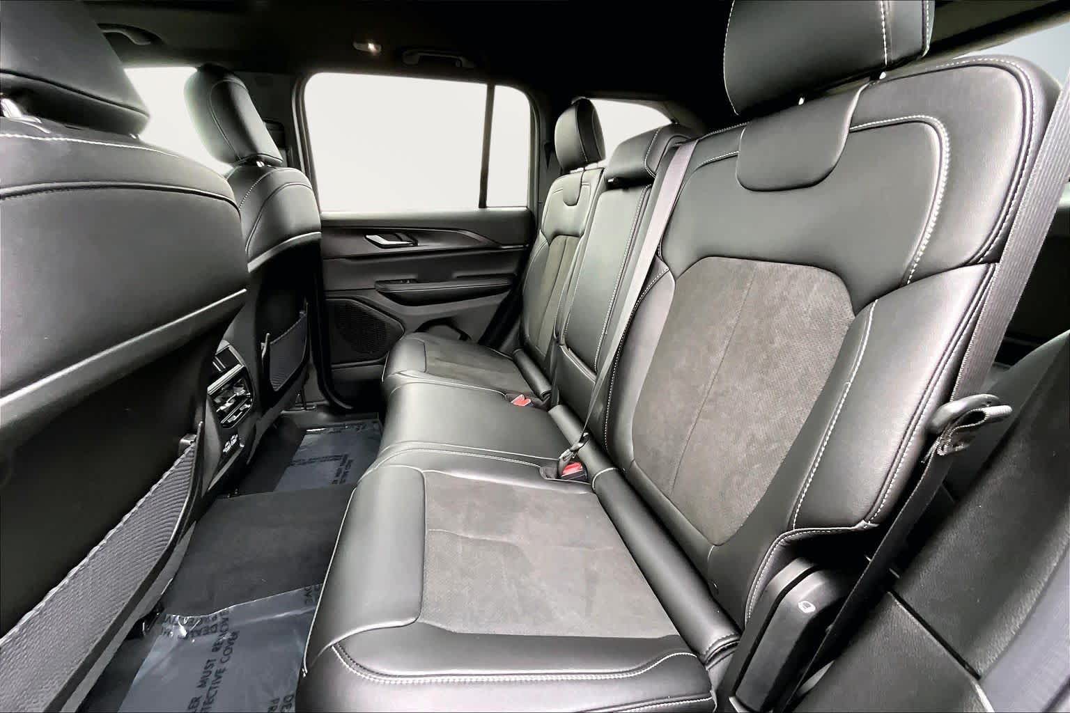 Thumbnail: 2025 Jeep Grand Cherokee - 13