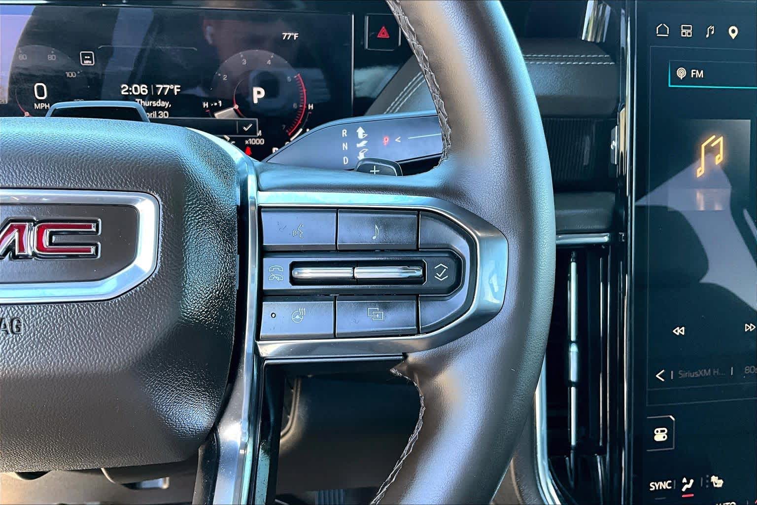 Thumbnail: 2025 GMC Yukon XL - 24