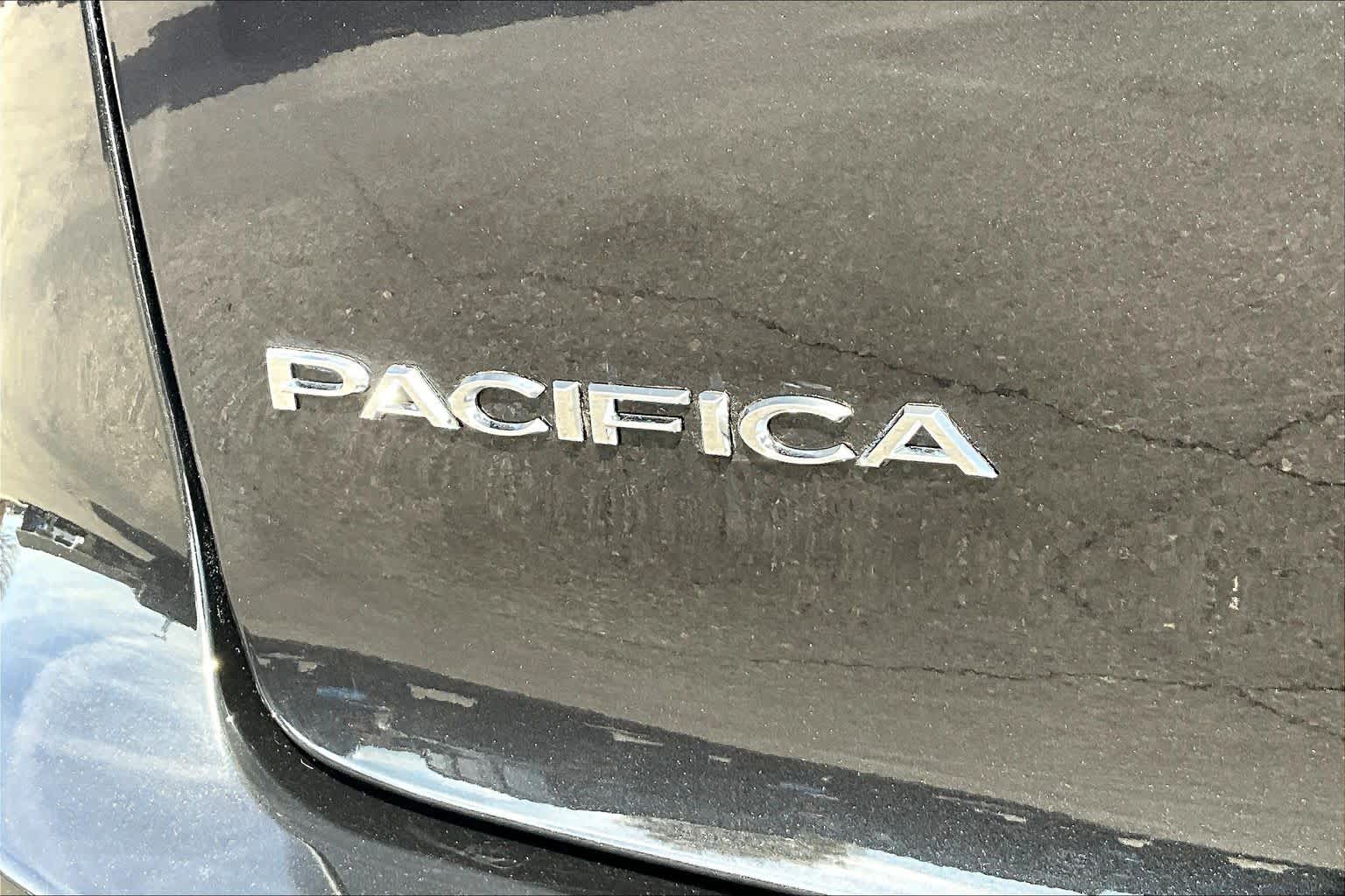 Thumbnail: 2023 Chrysler Pacifica - 6