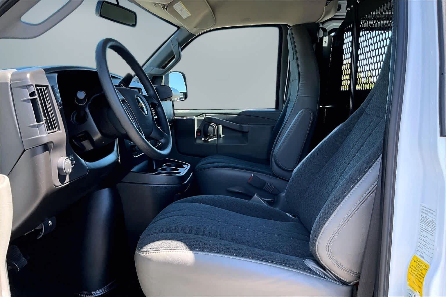 Thumbnail: 2025 Chevrolet Express - 9
