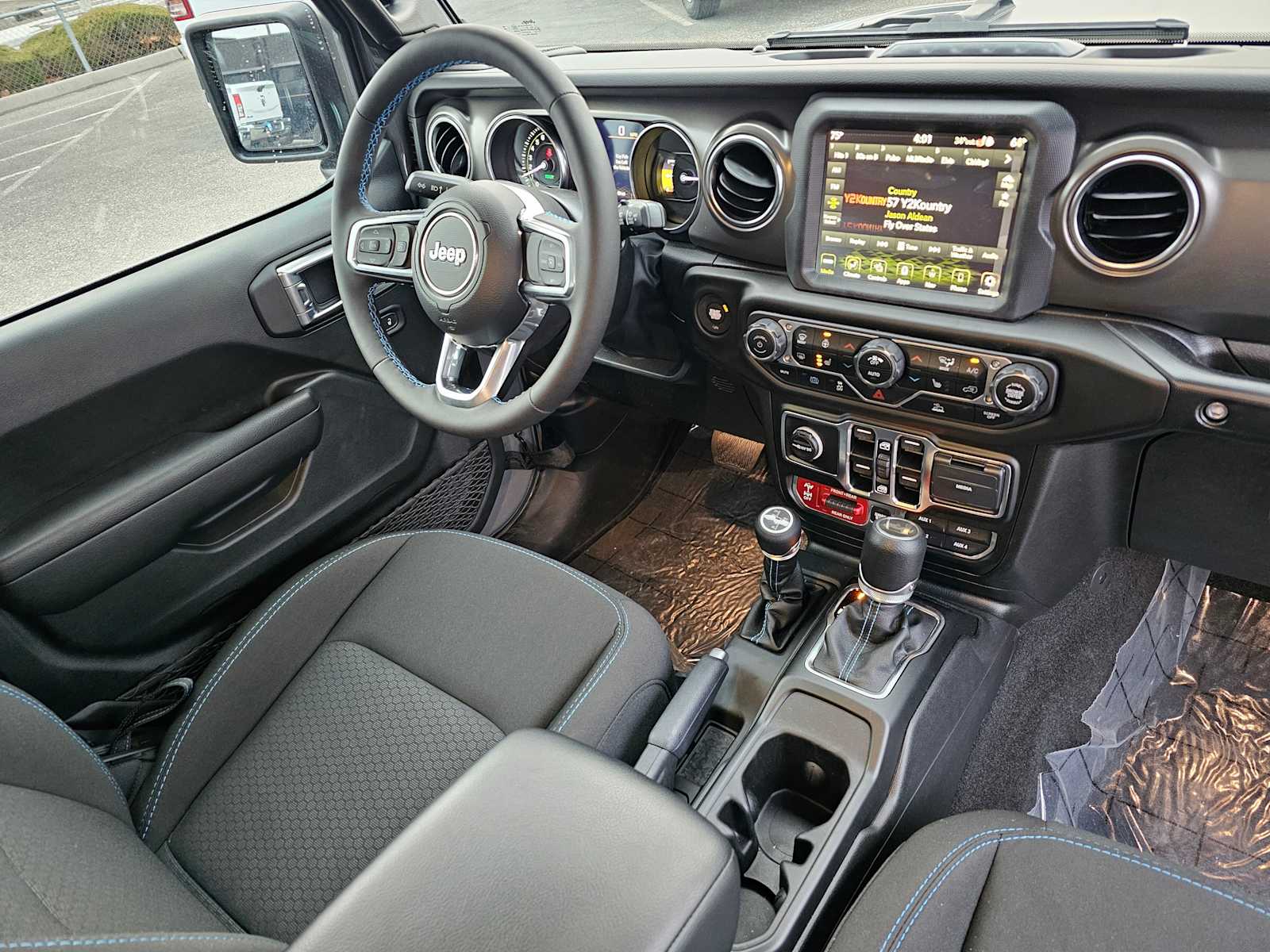 Thumbnail: 2023 Jeep Wrangler - 15