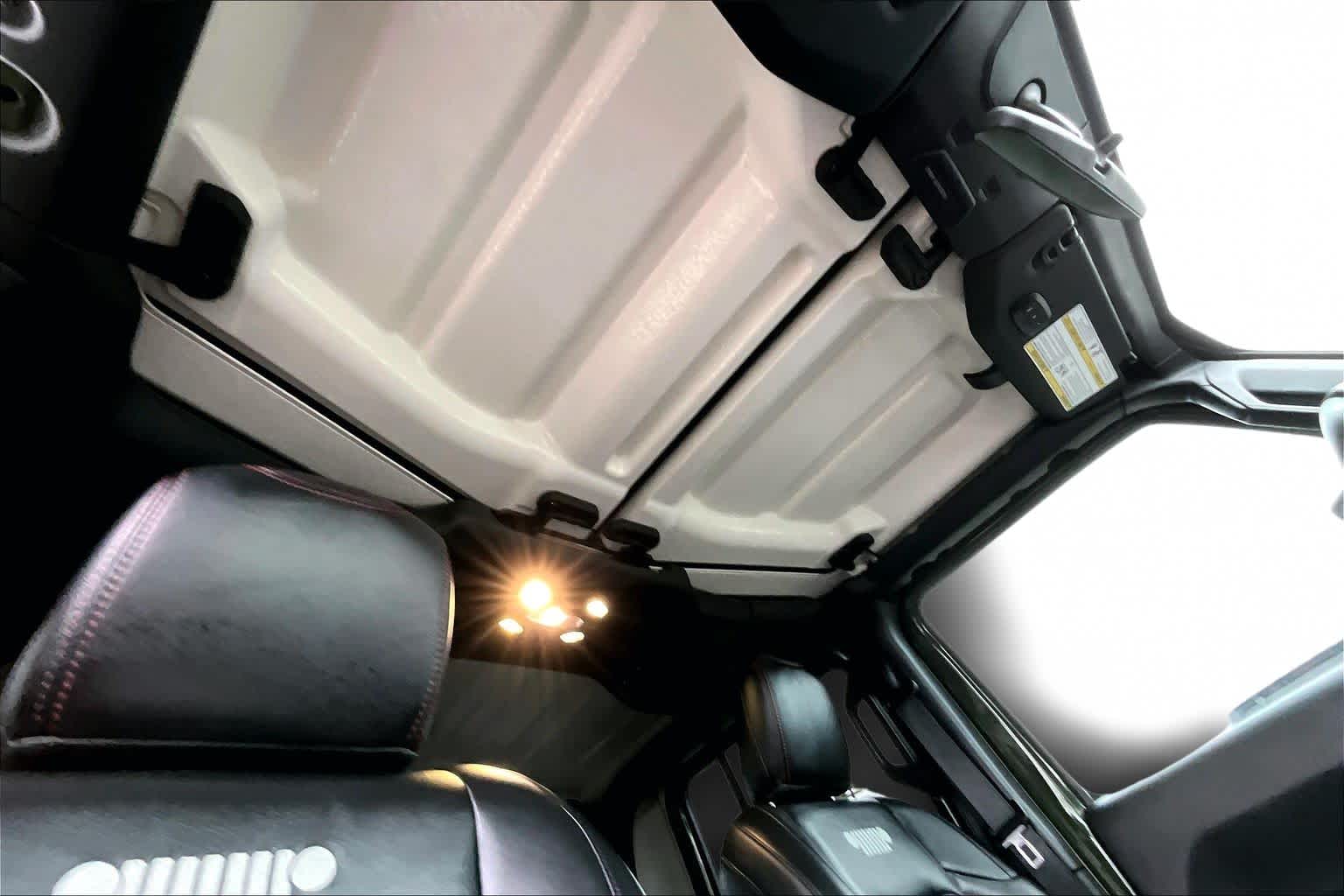 Thumbnail: 2021 Jeep Gladiator - 31