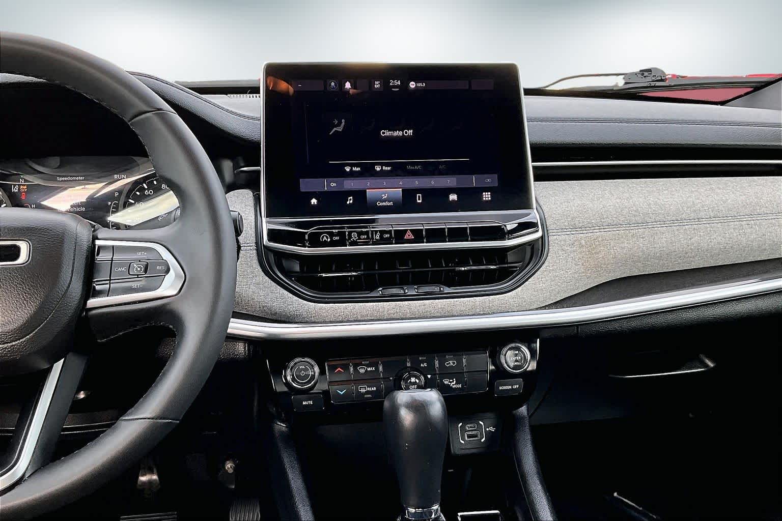 Thumbnail: 2024 Jeep Compass - 15