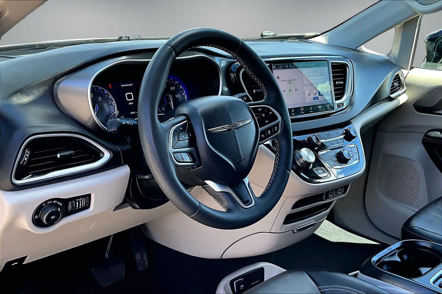 Thumbnail: 2024 Chrysler Pacifica - 2