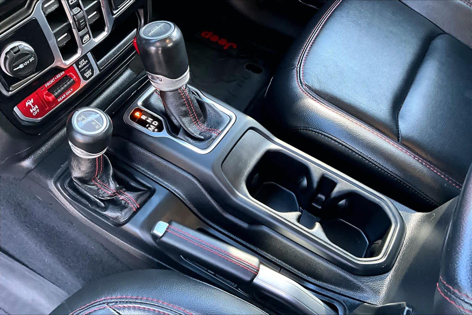 Thumbnail: 2021 Jeep Gladiator - 15