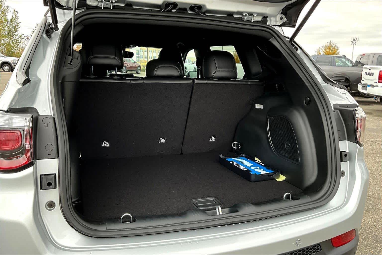 Thumbnail: 2026 Jeep Compass - 19