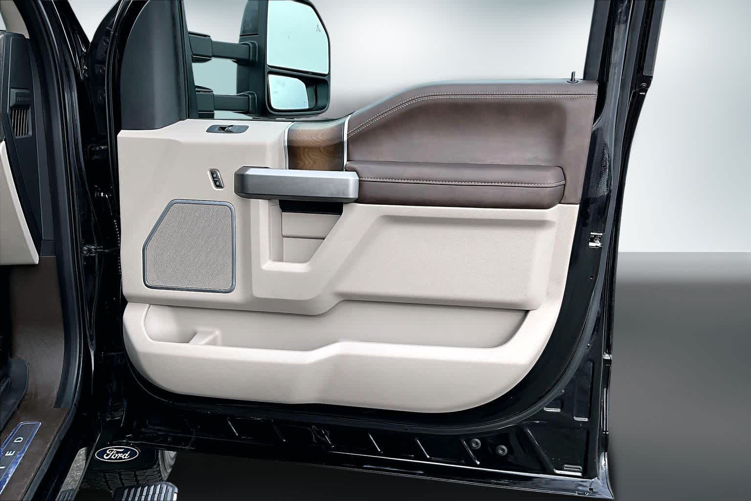 Thumbnail: 2019 Ford Econoline - 26