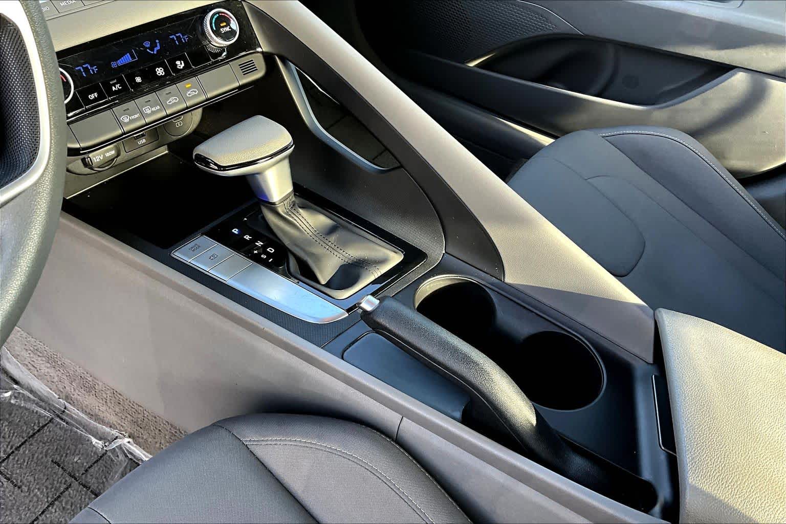 Thumbnail: 2024 Hyundai Elantra - 16