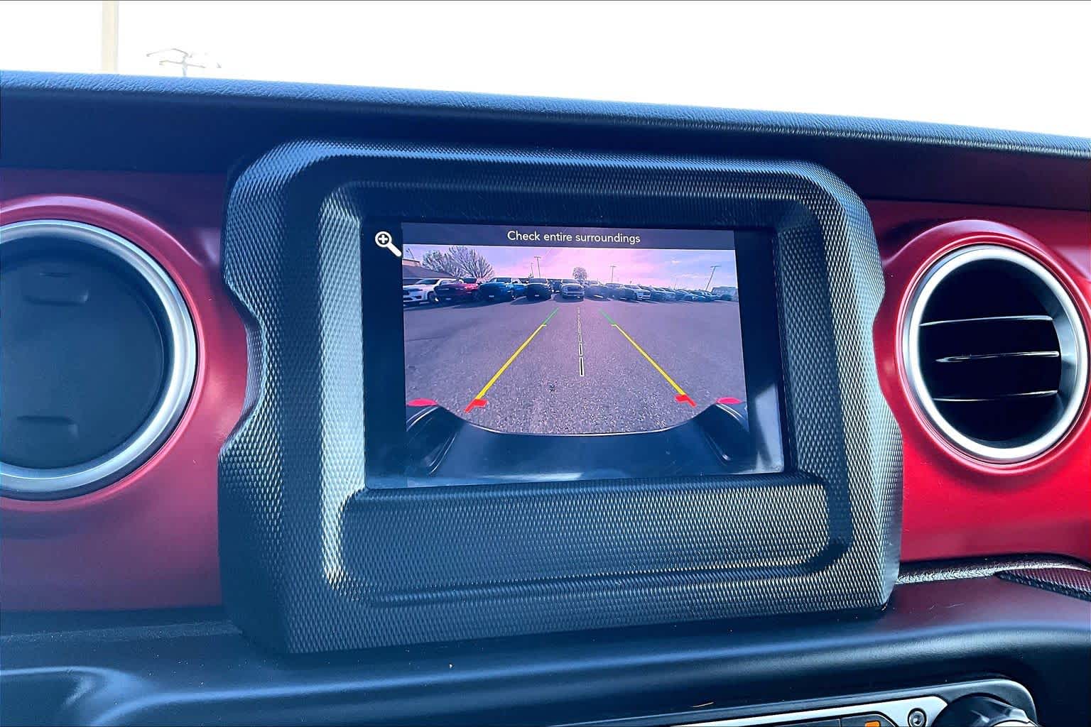 Thumbnail: 2021 Jeep Gladiator - 25