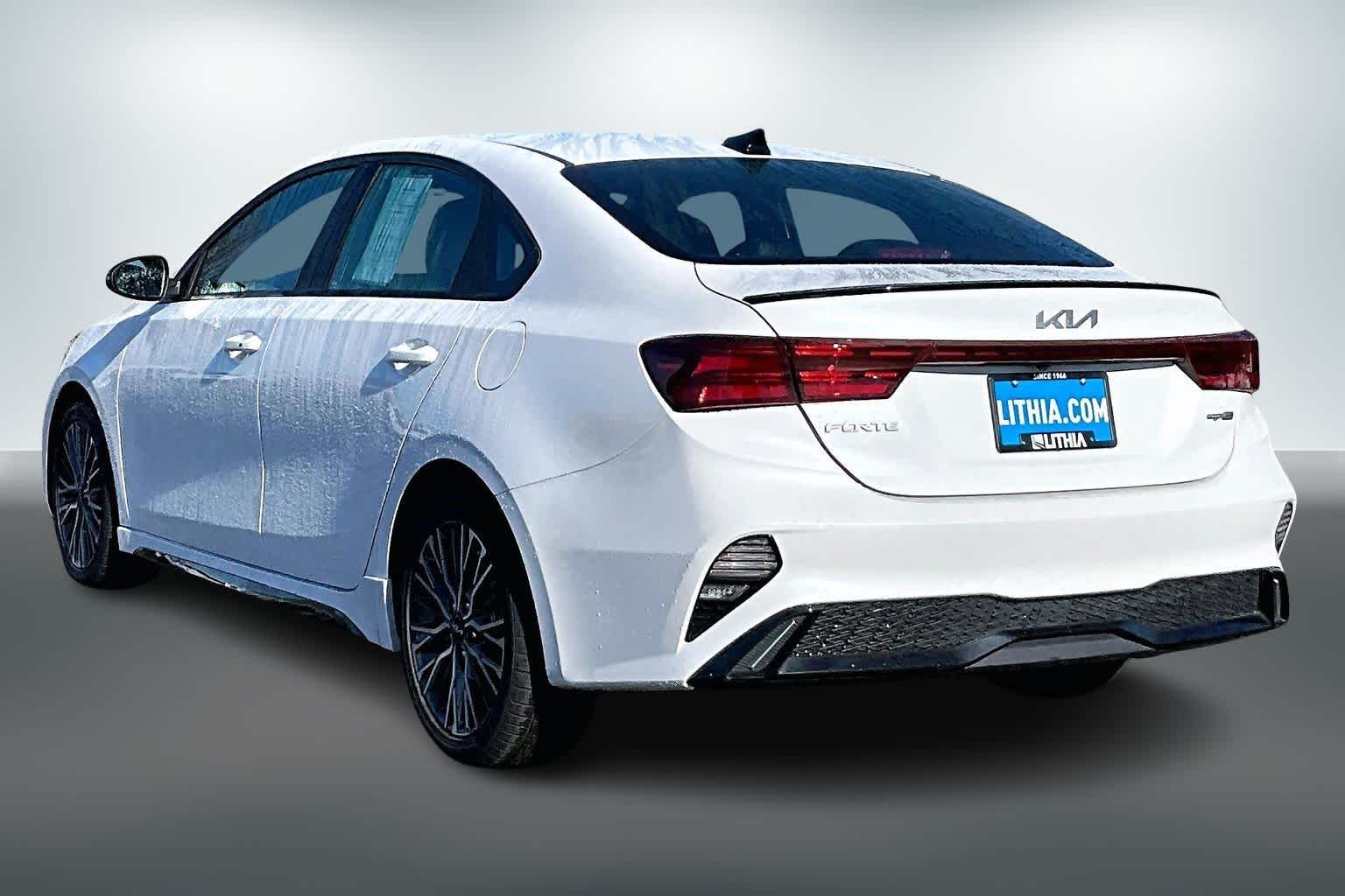 Thumbnail: 2023 Kia Forte - 4