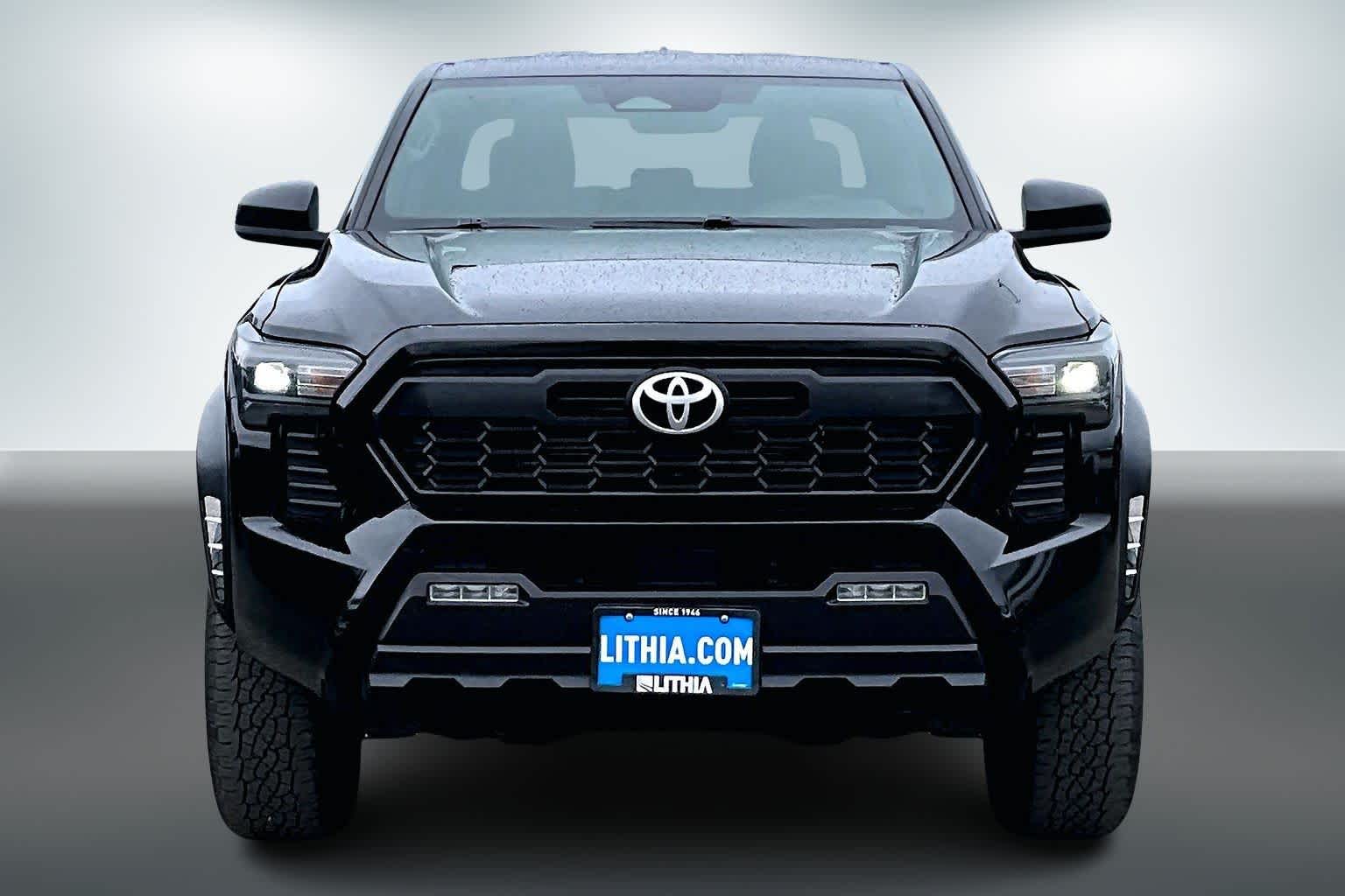 Thumbnail: 2024 Toyota Tacoma - 6