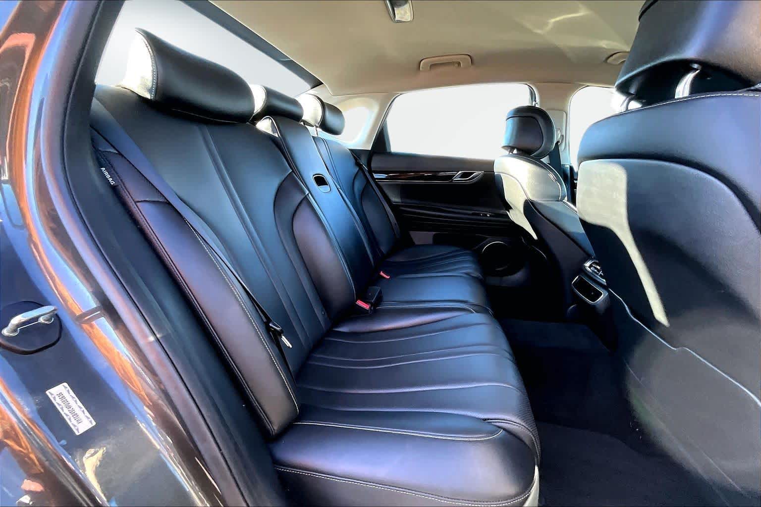 Thumbnail: 2023 Genesis G80 - 30