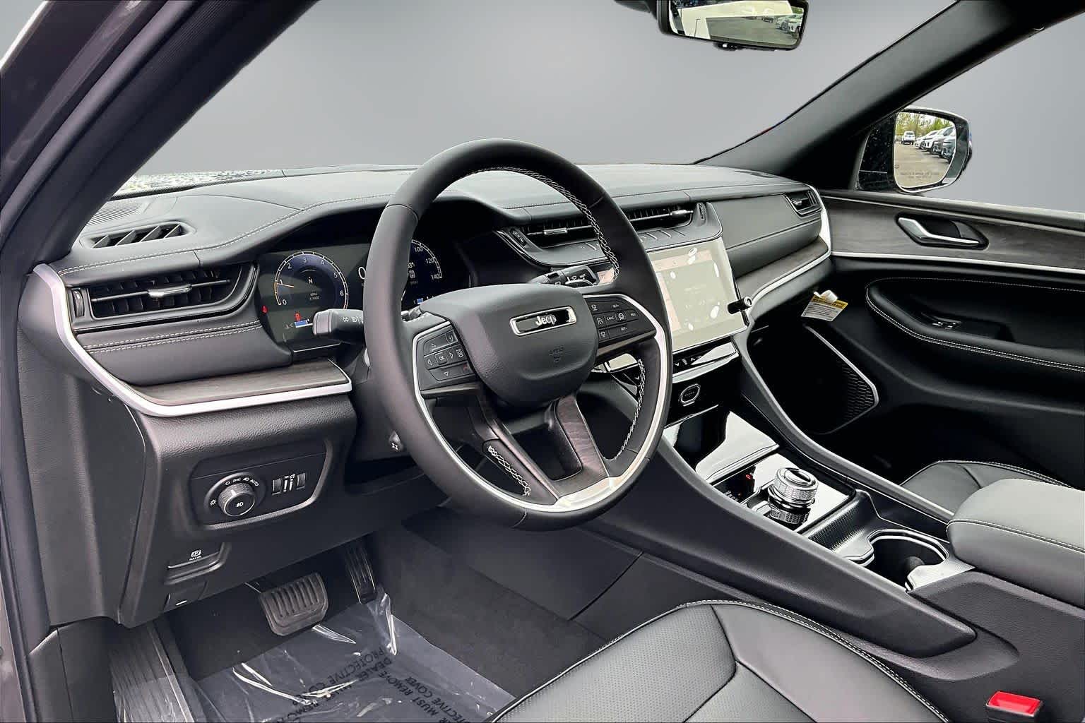 Thumbnail: 2026 Jeep Grand Cherokee - 2