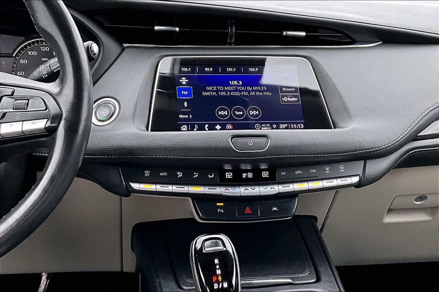 Thumbnail: 2023 Cadillac XT4 - 15