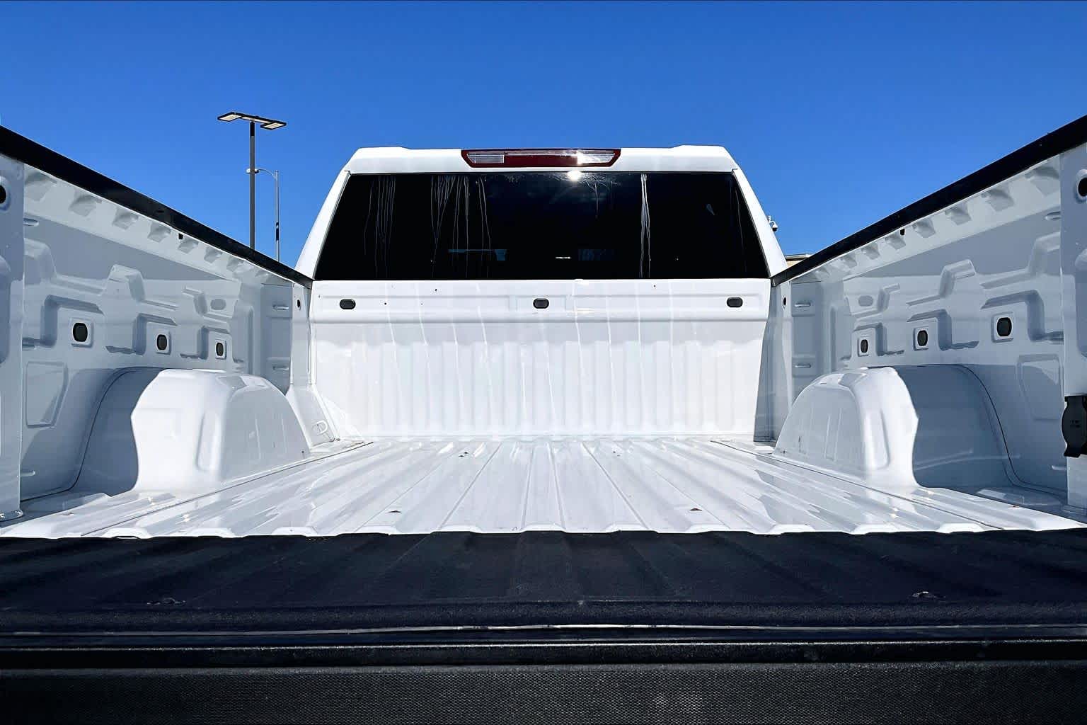 Thumbnail: 2024 Chevrolet Silverado 1500 - 18