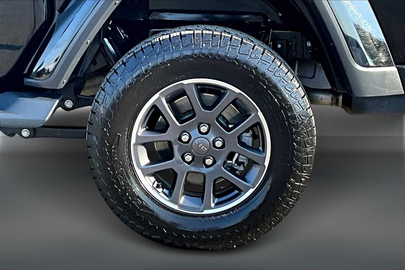 Thumbnail: 2020 Jeep Gladiator - 37