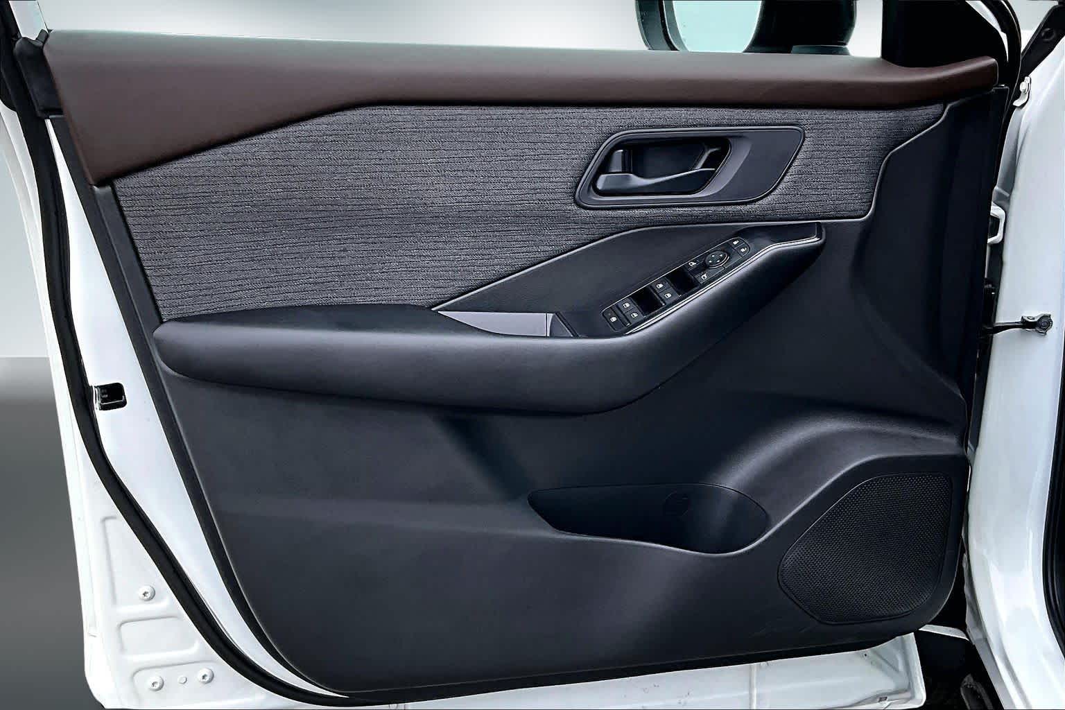 Thumbnail: 2023 Nissan Rogue - 27