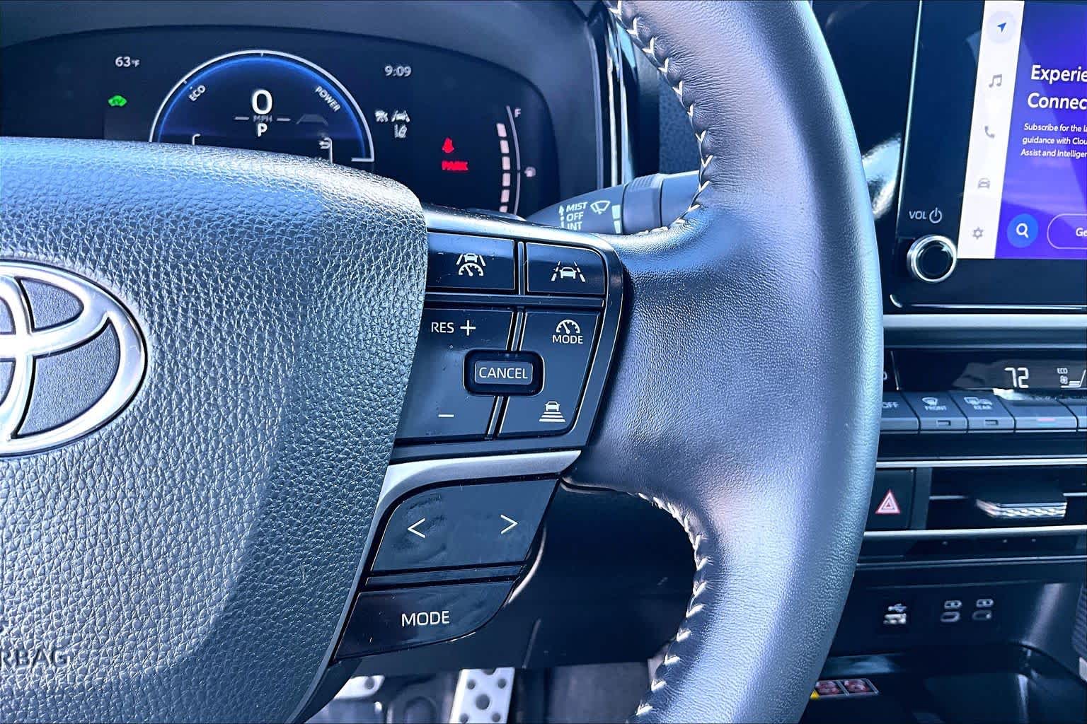 Thumbnail: 2025 Toyota Camry - 25