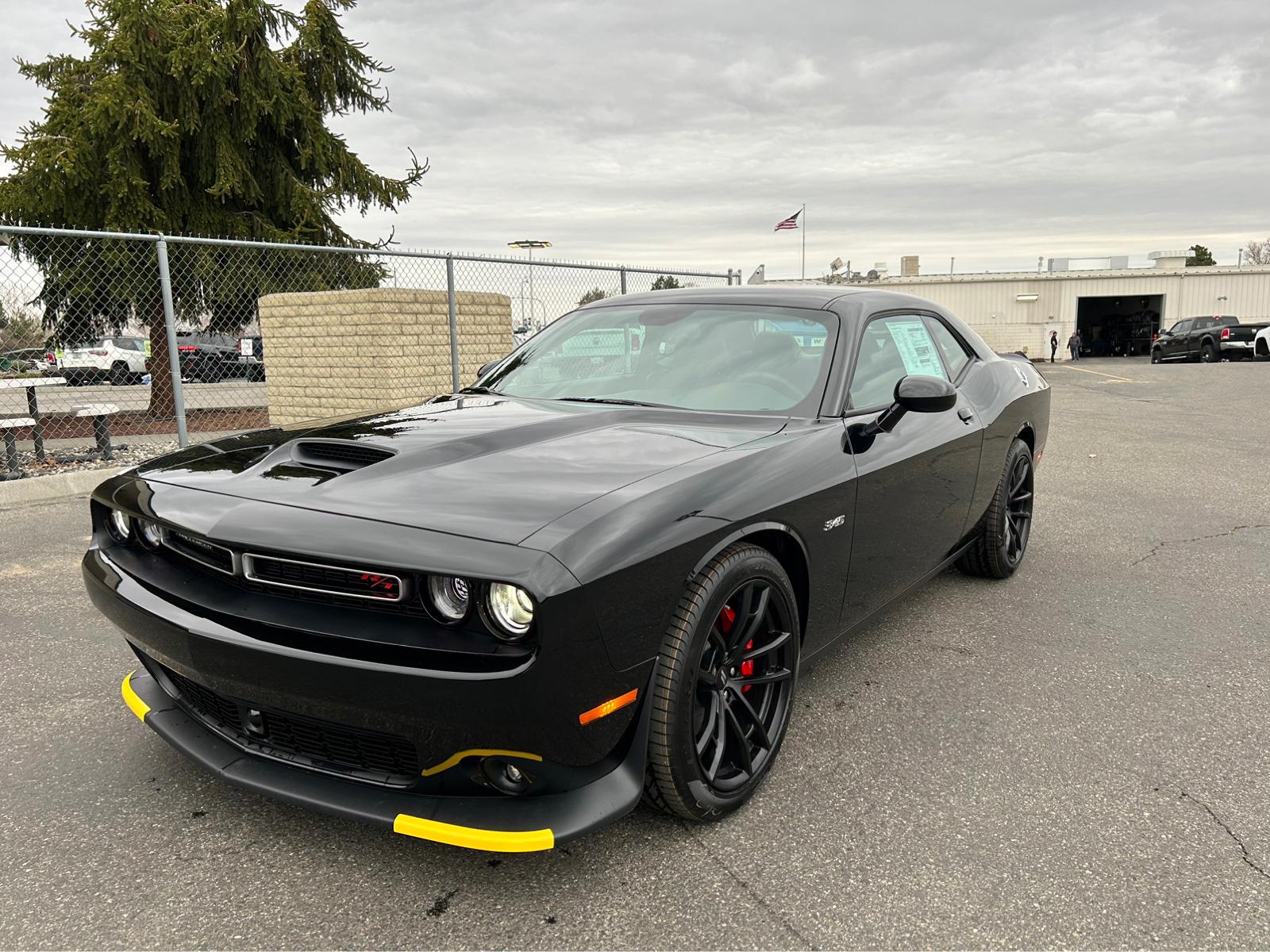 2023 Dodge Challenger Coupe 